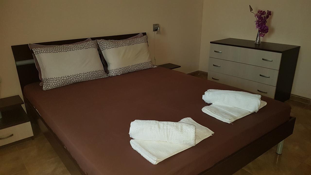 Tashevi Apartments 포마리 외부 사진